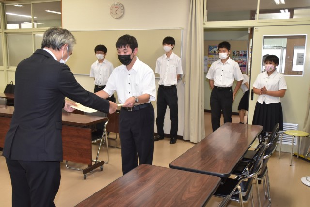 伊豆総合高の工学科の３年生が 関東電気保安協会主催の高校生作文コンクールで１人が優秀賞 ４人が奨励賞に入った 伊豆新聞デジタル